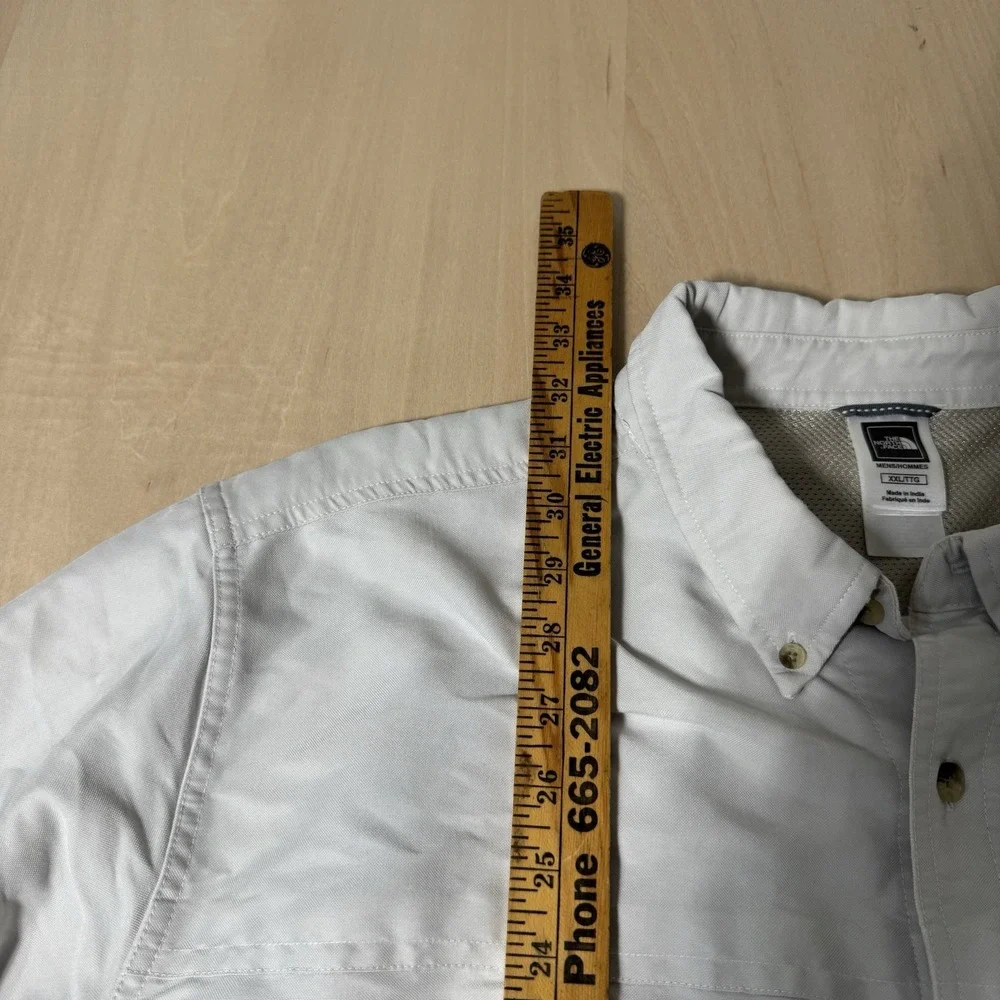 The North Face Mens Sz 2XL Outdoors Mesh Lined Zipper Pockets‎ Button Down Shirt